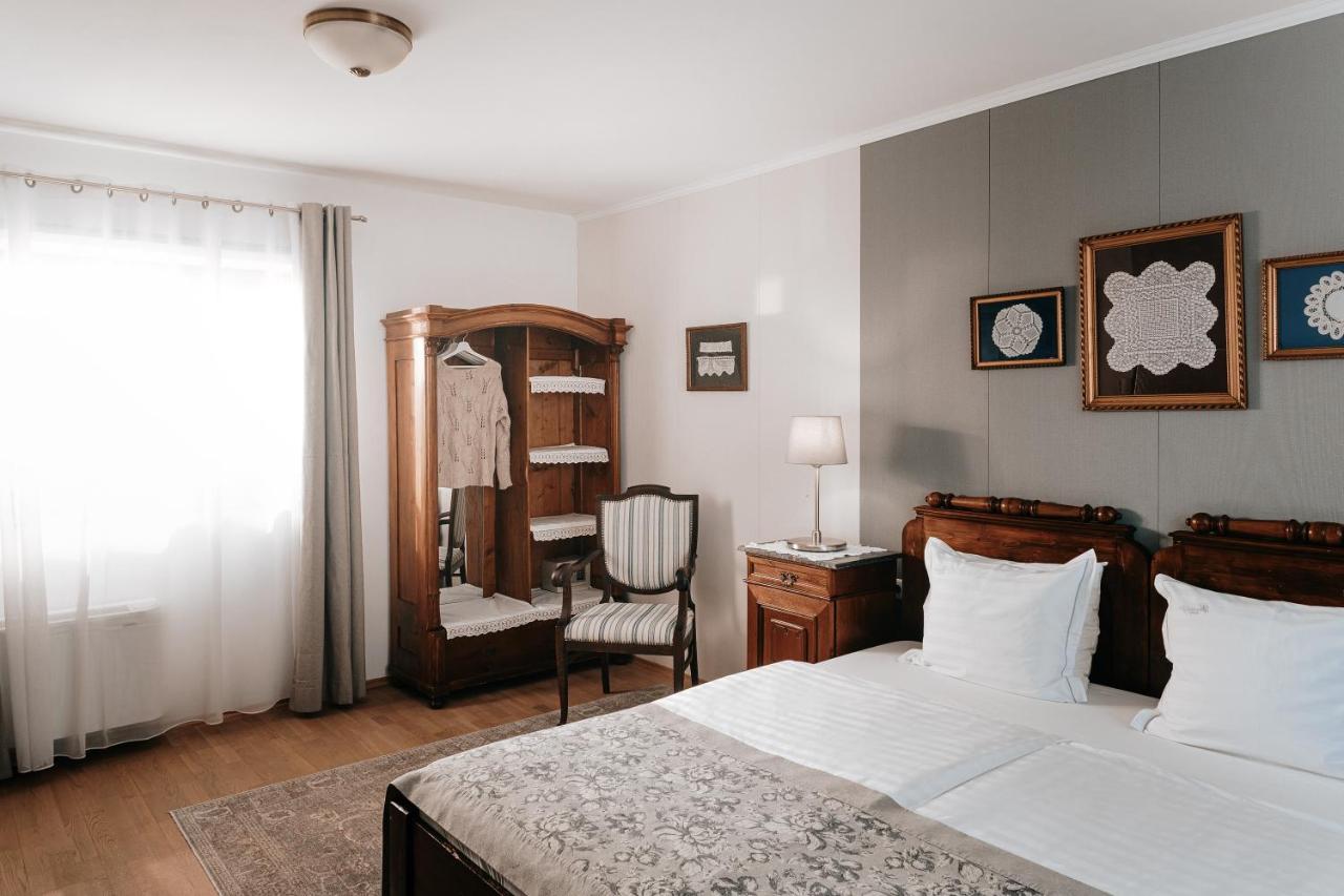 Kosbor Panzio Bed & Breakfast Magyarszombatfa Exterior photo