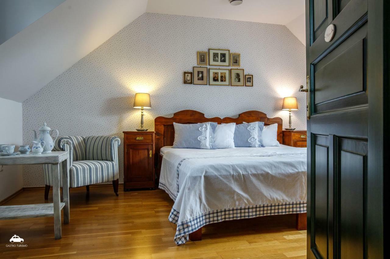Kosbor Panzio Bed & Breakfast Magyarszombatfa Exterior photo